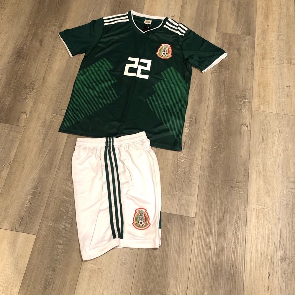 Vintage Mexico soccer Lozano Jersey and shorts fútbol playera adult size